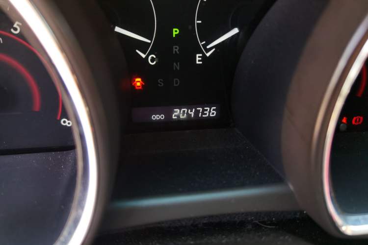 Used Toyota Highlander 2009 3.5L 4x4 7-Seater Luxury Edition with Navigation Odometer Close Up