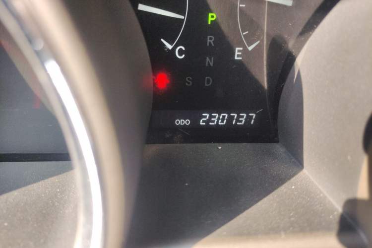 Used Toyota Highlander 2009 2.7L Two-Wheel Drive 7-Seater Supreme Edition Odometer Close Up