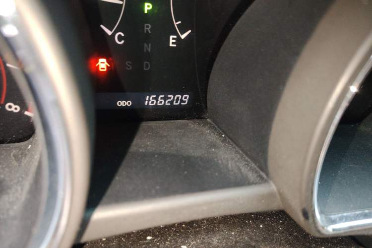 Used Toyota Highlander 2009 2.7L 2WD 5-Seater Elite Edition Odometer Close Up