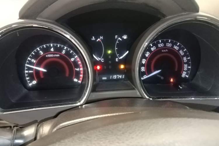 Used Toyota Highlander 2009 2.7L 2WD 7-Seater Elite Edition Odometer Close Up
