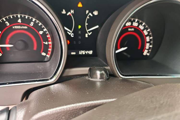 Used Toyota Highlander 2009 3.5L 4x4 7-Seater Luxury Edition Odometer Close Up