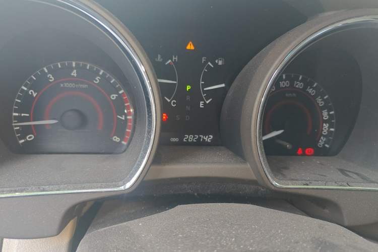 Used Toyota Highlander 2009 2.7L Two-Wheel Drive 7-Seater Luxury Edition Odometer Close Up