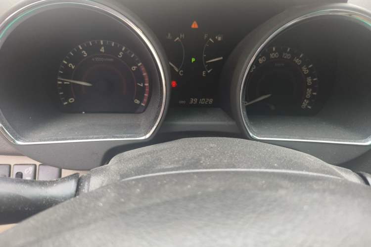 Used Toyota Highlander 2009 2.7L Two-Wheel Drive 5-Seater Sport Edition Odometer Close Up