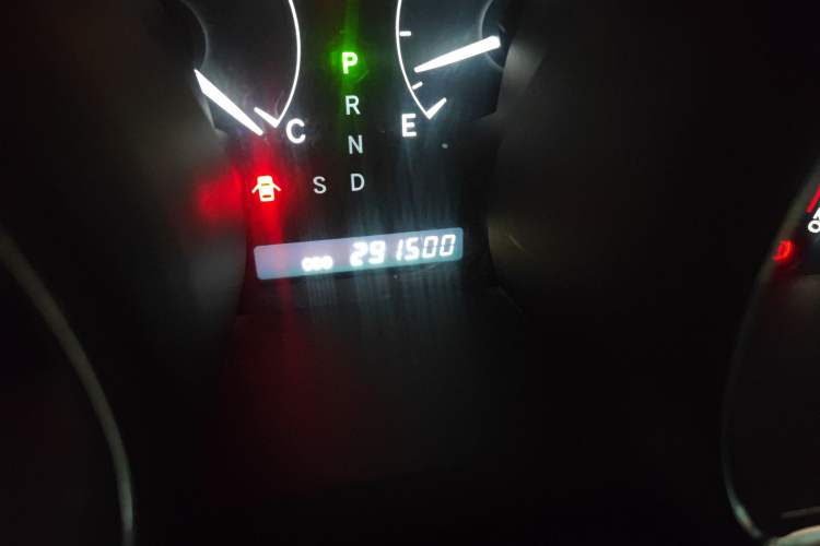 Used Toyota Highlander 2009 2.7L Two-Wheel Drive 7-Seater Luxury Edition Odometer Close Up
