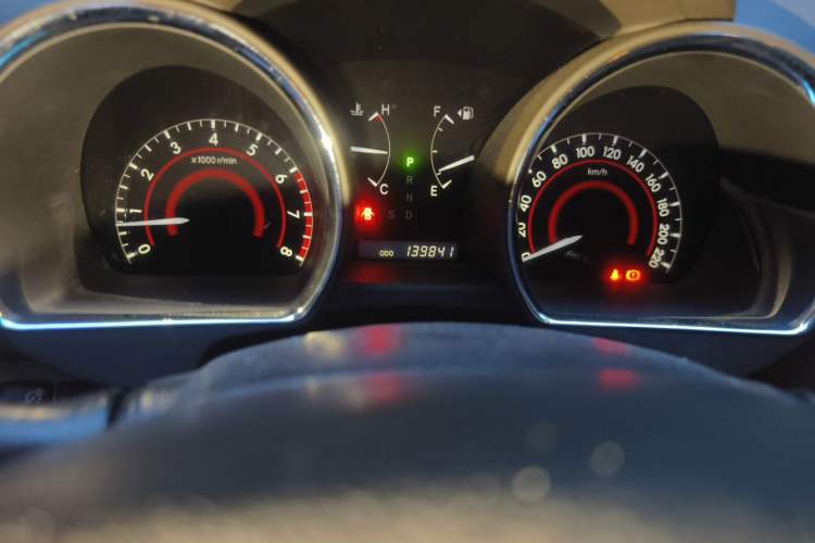 Used Toyota Highlander 2009 2.7L 2WD 5-Seater Elite Edition Odometer Close Up