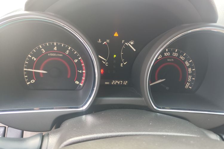 Used Toyota Highlander 2009 2.7L Two-Wheel Drive 7-Seater Luxury Edition Odometer Close Up