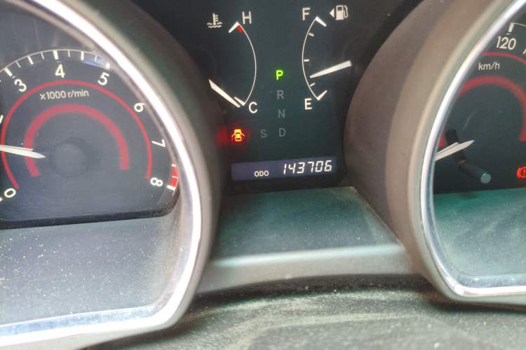 Used Toyota Highlander 2009 2.7L 2WD 5-Seater Elite Edition Odometer Close Up