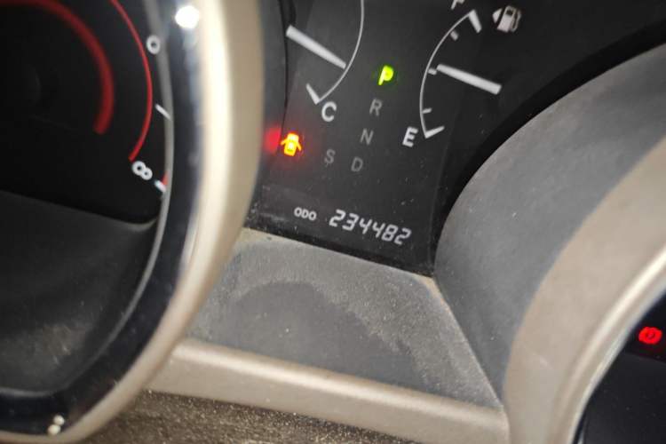 Used Toyota Highlander 2009 2.7L 2WD 7-Seater Elite Edition Odometer Close Up