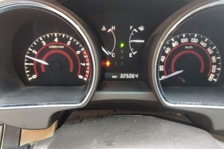 Used Toyota Highlander 2009 2.7L 2WD 5-Seater Elite Edition Odometer Close Up