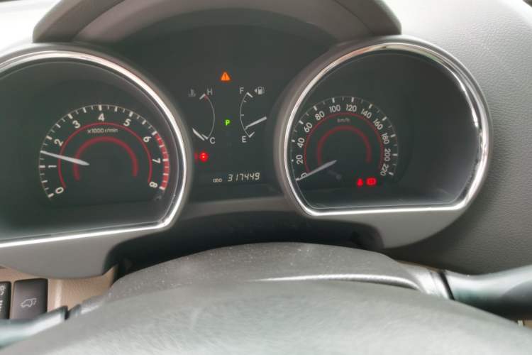 Used Toyota Highlander 2009 2.7L Two-Wheel Drive 7-Seater Supreme Edition Odometer Close Up
