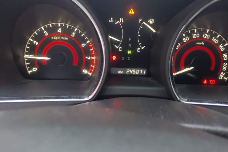 Used Toyota Highlander 2009 2.7L Two-Wheel Drive 7-Seater Luxury Edition Odometer Close Up