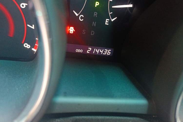 Used Toyota Highlander 2009 2.7L 2WD 5-Seater Elite Edition Odometer Close Up