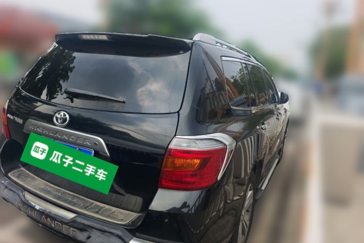 Used Toyota Highlander 2009 2.7L Two-Wheel Drive 7-Seater Luxury Edition Rear Right 45 Deg