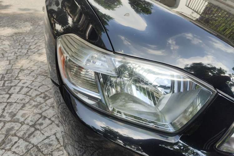 Used Toyota Highlander 2009 2.7L Two-Wheel Drive 7-Seater Luxury Edition Right Front Headlight