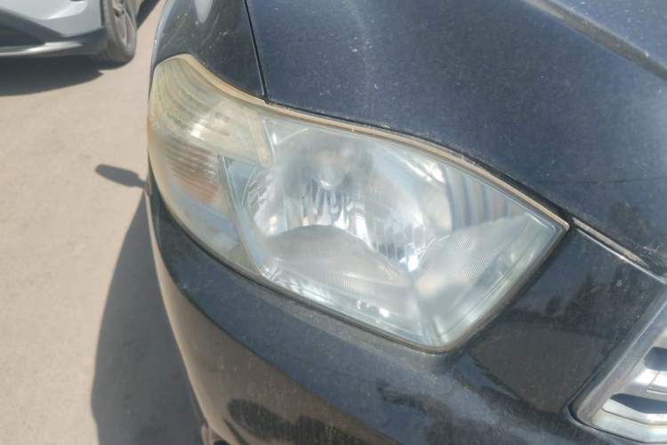 Used Toyota Highlander 2009 2.7L Two-Wheel Drive 7-Seater Luxury Edition Right Front Headlight