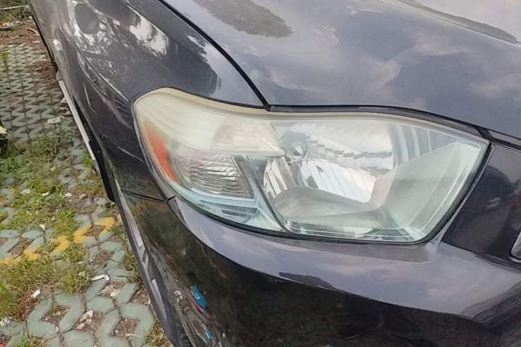 Used Toyota Highlander 2009 2.7L Two-Wheel Drive 7-Seater Luxury Edition Right Front Headlight