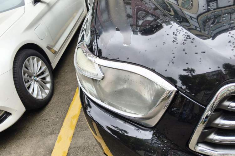Used Toyota Highlander 2009 2.7L Two-Wheel Drive 7-Seater Luxury Edition Right Front Headlight