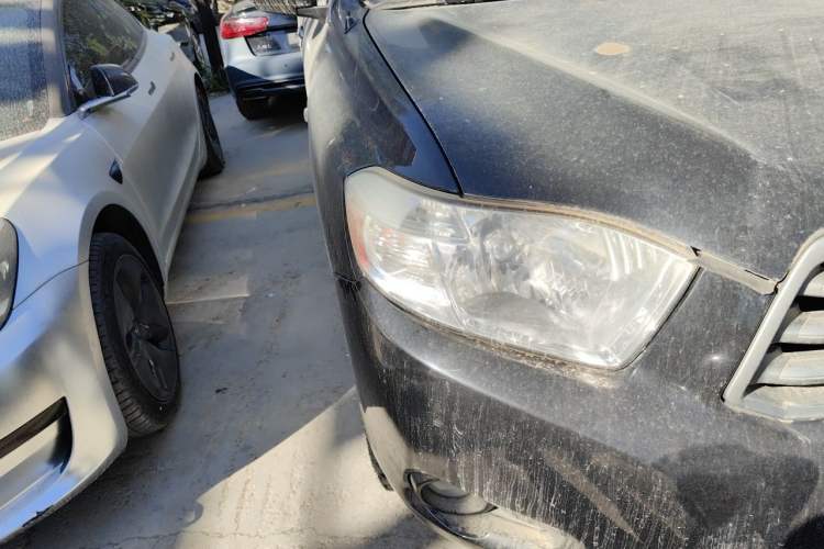Used Toyota Highlander 2009 3.5L 4x4 7-Seater Elite Edition Right Front Headlight