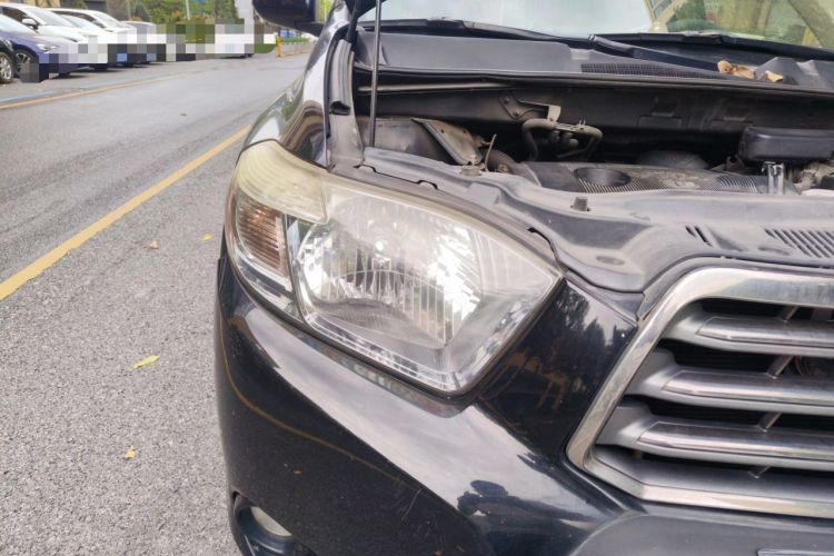 Used Toyota Highlander 2009 2.7L Two-Wheel Drive 7-Seater Luxury Edition Right Front Headlight