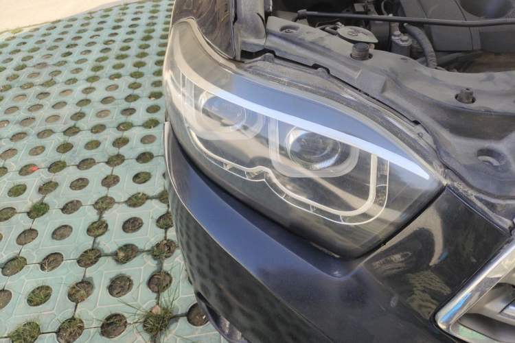 Used Toyota Highlander 2009 2.7L Two-Wheel Drive 7-Seater Supreme Edition Right Front Headlight