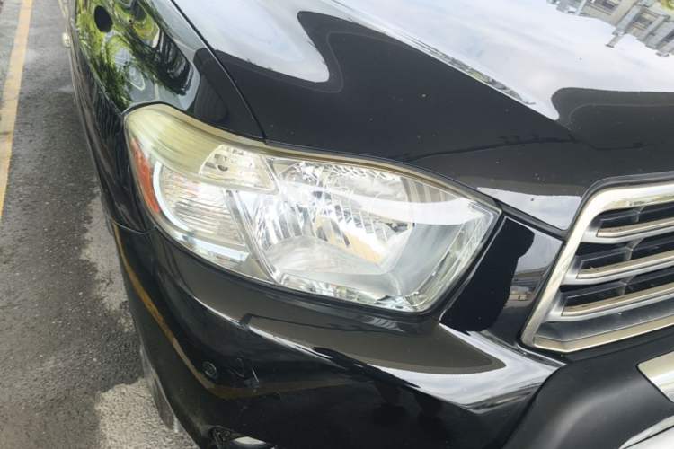 Used Toyota Highlander 2009 2.7L Two-Wheel Drive 7-Seater Luxury Edition Right Front Headlight