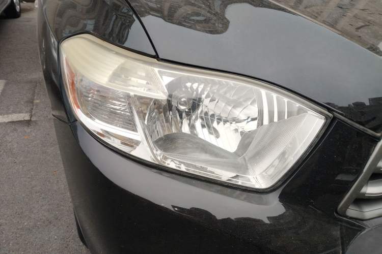 Used Toyota Highlander 2009 2.7L 2WD 5-Seater Elite Edition Right Front Headlight
