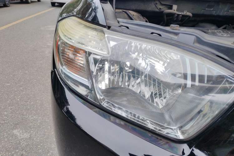 Used Toyota Highlander 2009 2.7L Two-Wheel Drive 7-Seater Luxury Edition Right Front Headlight
