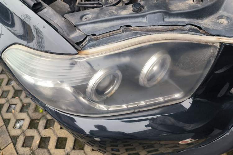Used Toyota Highlander 2009 2.7L Two-Wheel Drive 7-Seater Luxury Edition Right Front Headlight