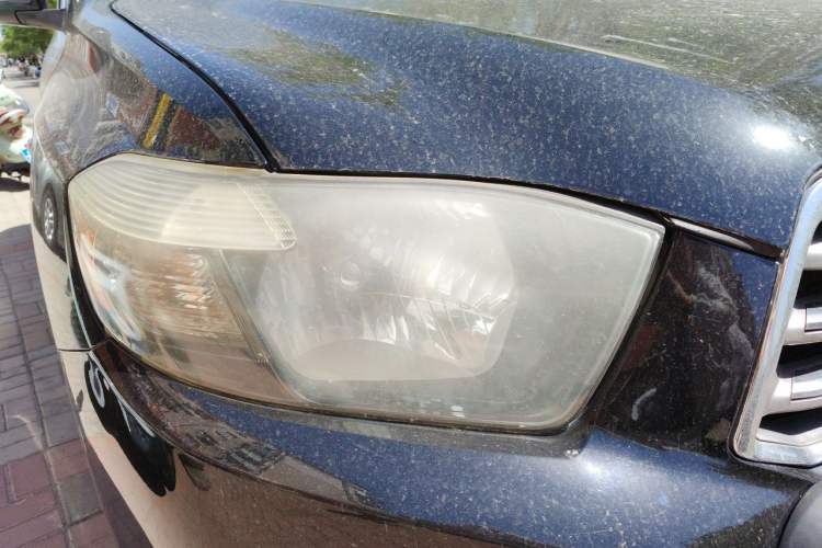 Used Toyota Highlander 2009 2.7L Two-Wheel Drive 7-Seater Luxury Edition Right Front Headlight