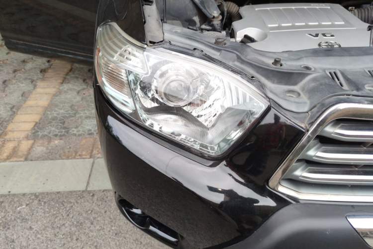 Used Toyota Highlander 2009 3.5L 4x4 7-Seater Luxury Edition Right Front Headlight