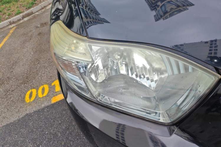 Used Toyota Highlander 2009 2.7L Two-Wheel Drive 7-Seater Luxury Edition Right Front Headlight