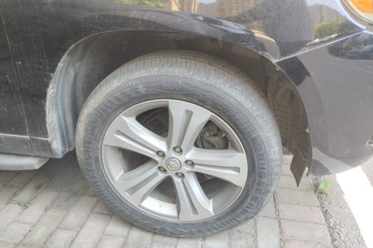 Used Toyota Highlander 2009 3.5L 4x4 7-Seater Luxury Edition Right Front Wheel Hub