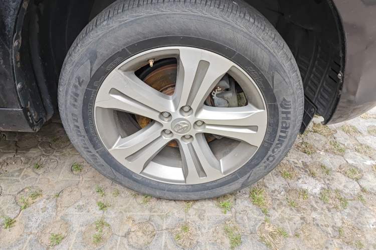 Used Toyota Highlander 2009 3.5L 4x4 7-Seater Luxury Edition Right Front Wheel Hub
