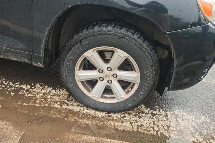 Used Toyota Highlander 2009 3.5L 4x4 7-Seater Elite Edition Right Front Wheel Hub