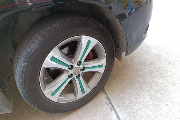 Used Toyota Highlander 2009 2.7L Two-Wheel Drive 7-Seater Luxury Edition Right Front Wheel Hub