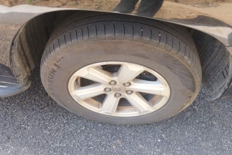 Used Toyota Highlander 2009 3.5L 4x4 7-Seater Elite Edition Right Front Wheel Hub
