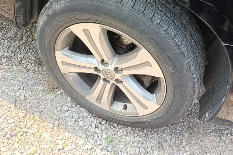 Used Toyota Highlander 2009 2.7L Two-Wheel Drive 7-Seater Luxury Edition Right Front Wheel Hub