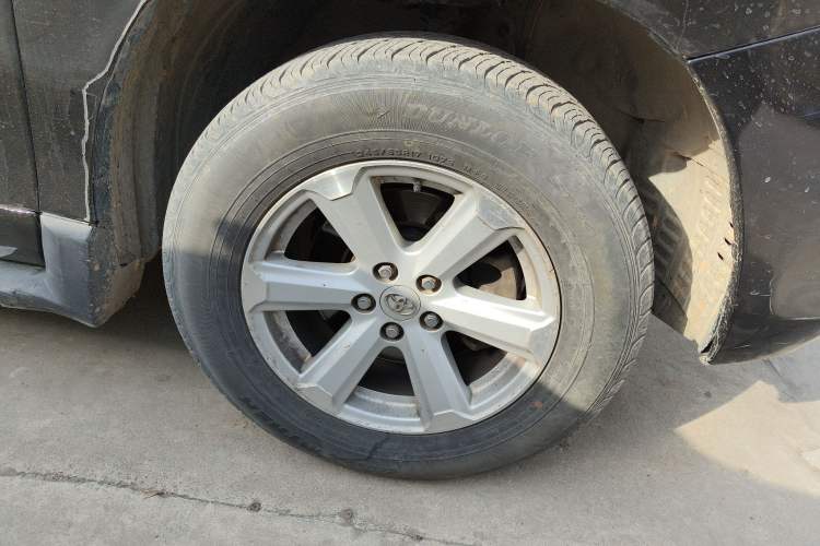 Used Toyota Highlander 2009 3.5L 4x4 7-Seater Elite Edition Right Front Wheel Hub