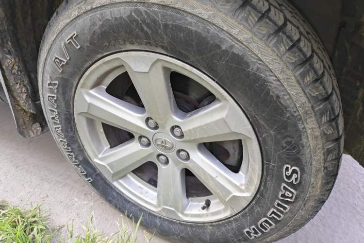Used Toyota Highlander 2009 3.5L 4x4 7-Seater Elite Edition Right Front Wheel Hub