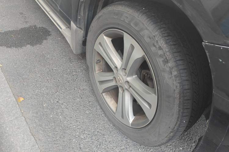 Used Toyota Highlander 2009 2.7L Two-Wheel Drive 7-Seater Luxury Edition Right Front Wheel Hub