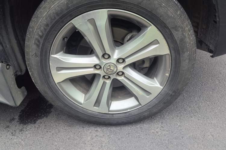 Used Toyota Highlander 2009 2.7L Two-Wheel Drive 7-Seater Luxury Edition Right Front Wheel Hub