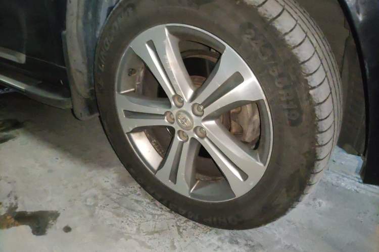 Used Toyota Highlander 2009 2.7L Two-Wheel Drive 7-Seater Luxury Navigation Edition Right Front Wheel Hub