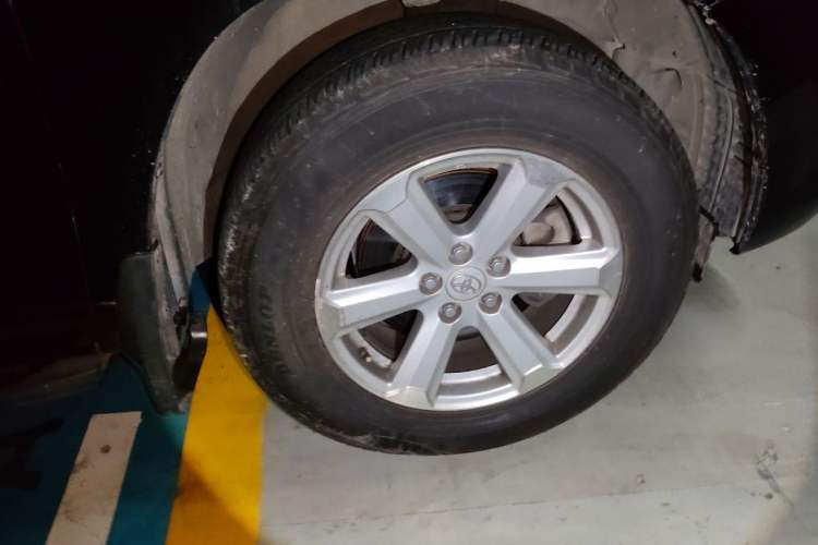 Used Toyota Highlander 2009 2.7L 2WD 7-Seater Elite Edition Right Front Wheel Hub