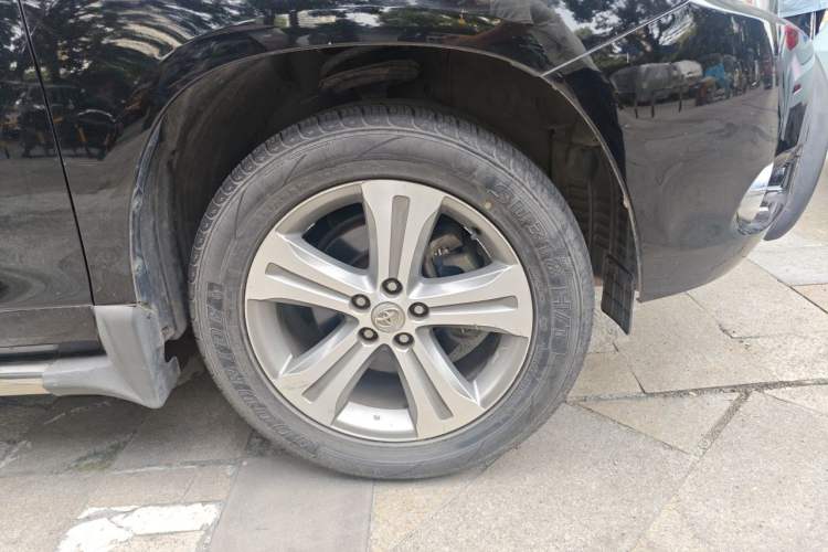 Used Toyota Highlander 2009 2.7L Two-Wheel Drive 7-Seater Luxury Edition Right Front Wheel Hub