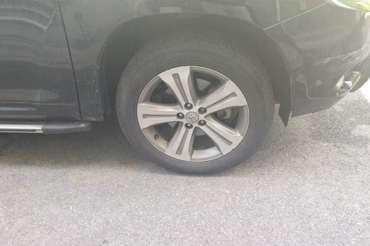 Used Toyota Highlander 2009 2.7L Two-Wheel Drive 7-Seater Luxury Edition Right Front Wheel Hub