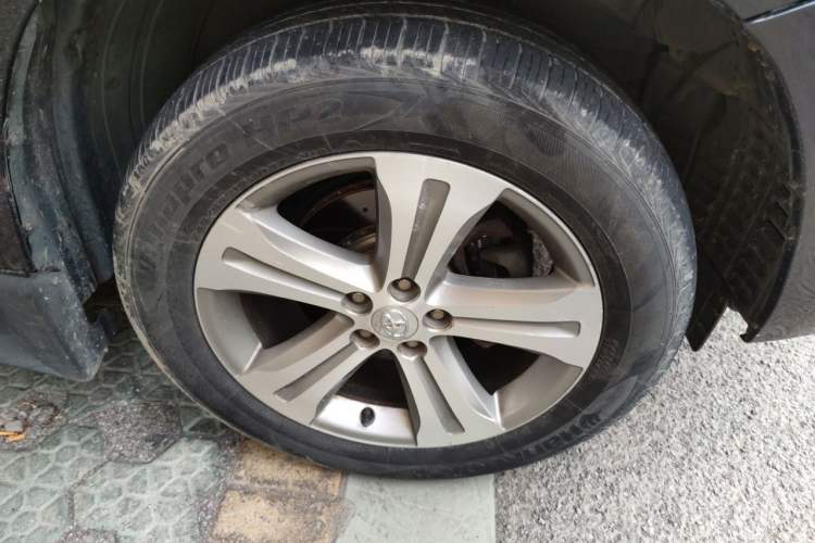 Used Toyota Highlander 2009 3.5L 4x4 7-Seater Luxury Edition Right Front Wheel Hub