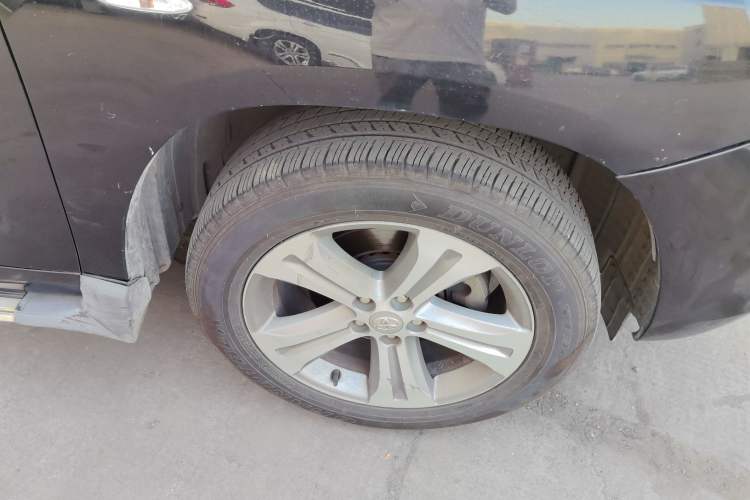 Used Toyota Highlander 2009 2.7L Two-Wheel Drive 7-Seater Luxury Edition Right Front Wheel Hub