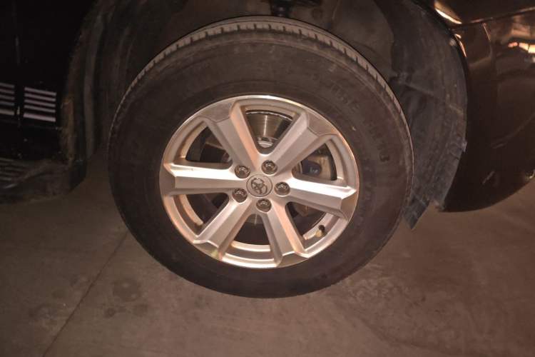 Used Toyota Highlander 2009 2.7L 2WD 7-Seater Elite Edition Right Front Wheel Hub