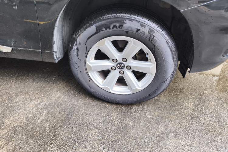 Used Toyota Highlander 2009 2.7L 2WD 5-Seater Elite Edition Right Front Wheel Hub