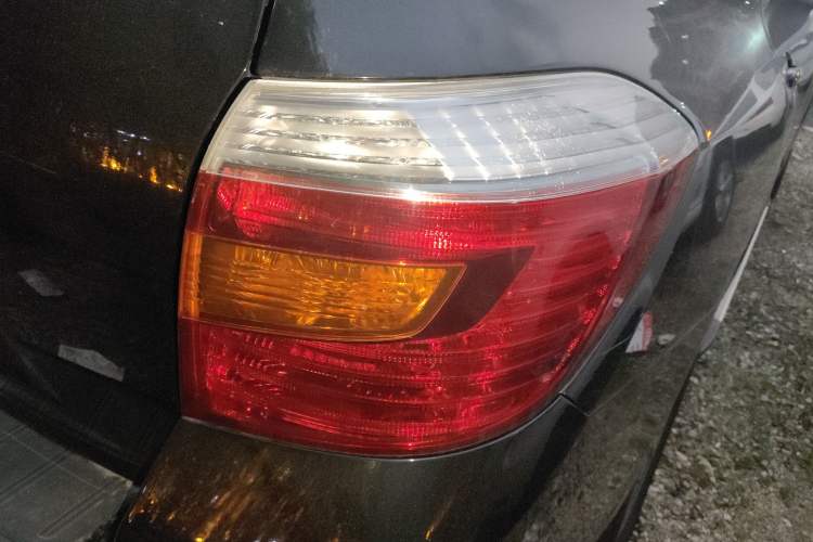 Used Toyota Highlander 2009 2.7L Two-Wheel Drive 5-Seater Sport Edition Right Rear Taillight